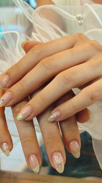 Manos con brillo elegante